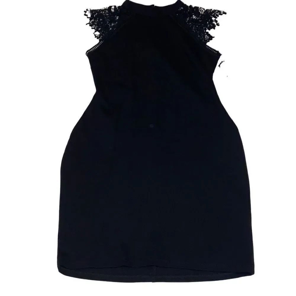 Iris NWT LBD Knee Length/ Above Knee Black Evening Dress Crochet Bodycon Medium￼